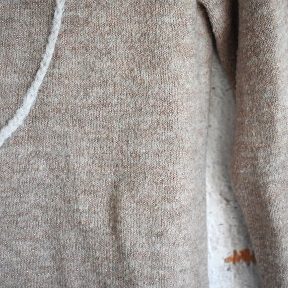 Women's Lauren Conrad Sweater Long Sleeve Heart MEDIUM Taupe Cream - Picture 6 of 13